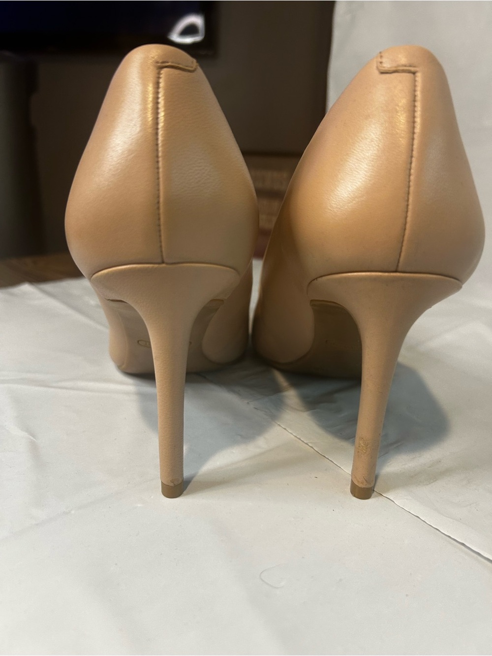 Nine West Cream Pumps Size 10 Genuine Leather - Picture 7 of 12